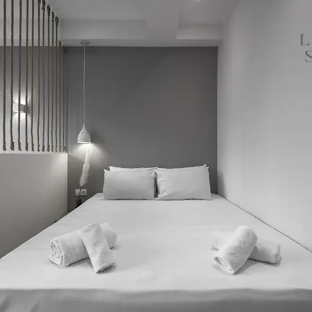 Wallstreet, The Luxury Suites Thessaloniki Exterior foto